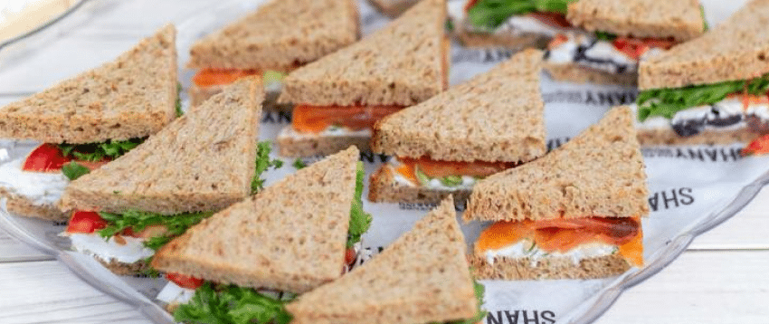 מגשי אירוח לעסקים