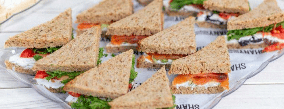 מגשי אירוח לעסקים