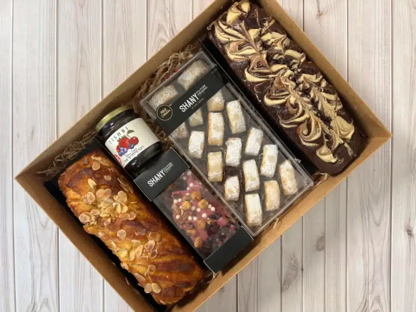 קונדיטוריית שני - חנות האונליין מארז ״מתוקים בלי הפסקה״ תמונה 3