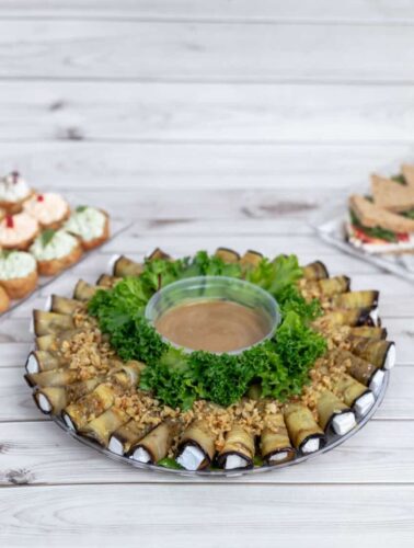 מגשי אירוח לאירועים קטנים בבית